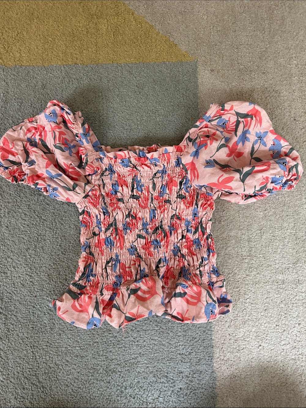 Vince Camuto Floral Smocked Puff-Sleeve Crop Top - Pink